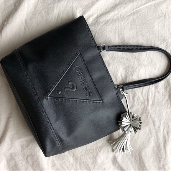 GUESS elite tote - Picture 2 of 8